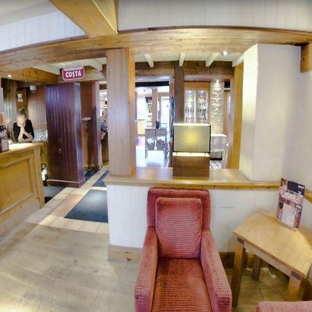 Horndean Premier Inn Portsmouth מראה חיצוני תמונה