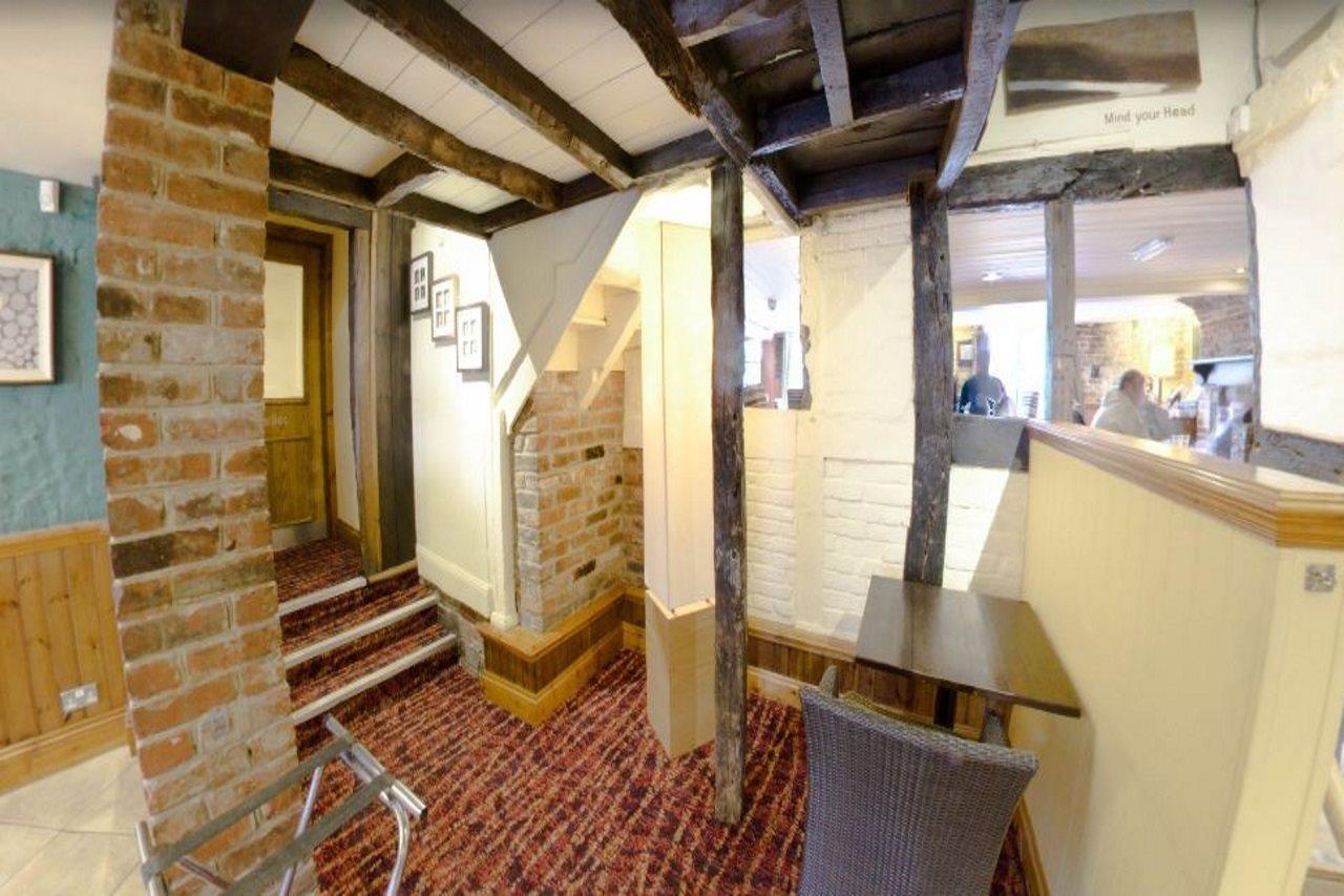 Horndean Premier Inn Portsmouth מראה חיצוני תמונה