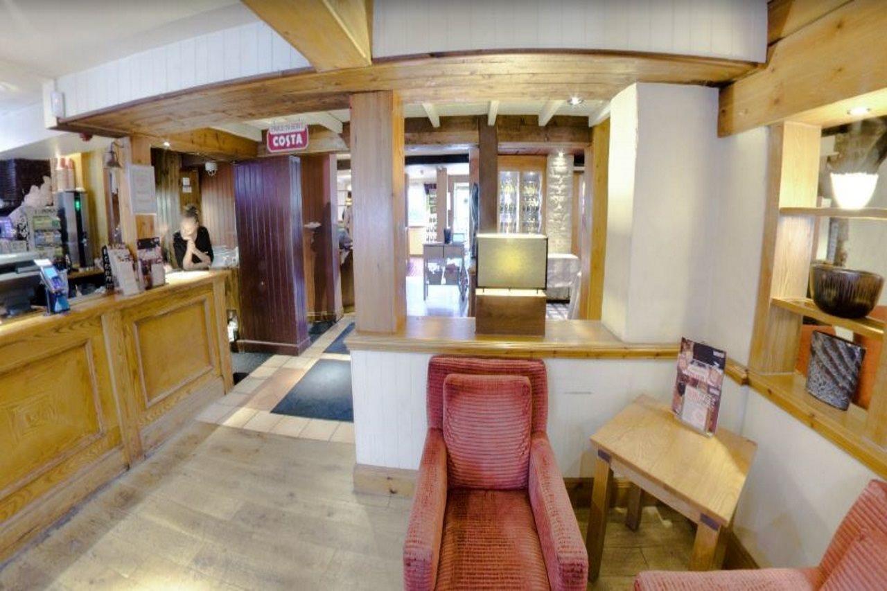 Horndean Premier Inn Portsmouth מראה חיצוני תמונה